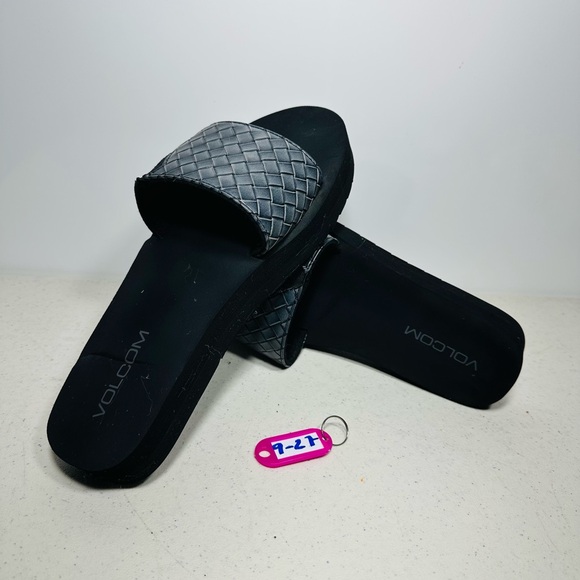 Volcom Not So Simple Slide Sandals - size 8 - Picture 1 of 7